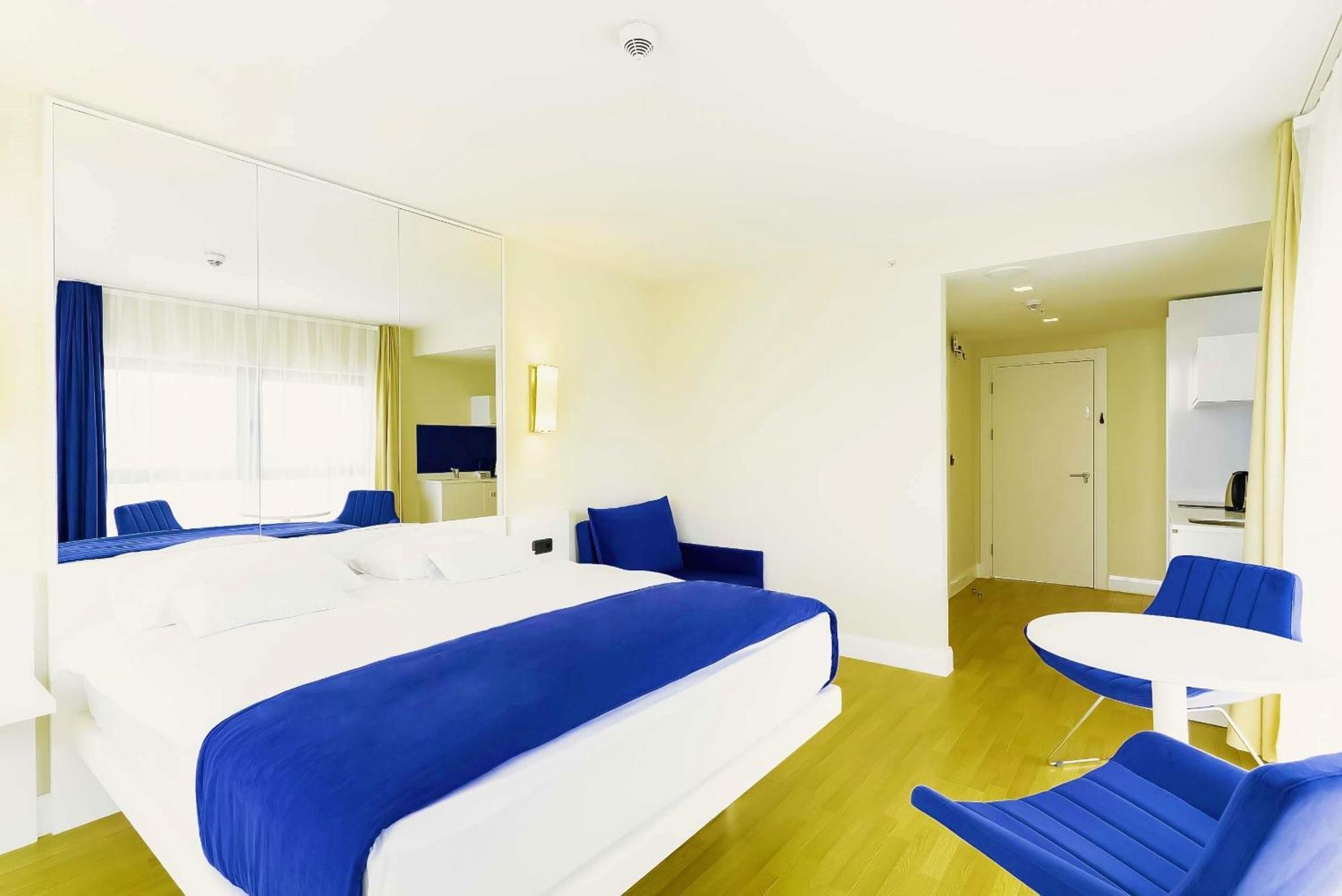 Relax And Unwind Premier Sea View Aparthotel In Batumi Exterior foto