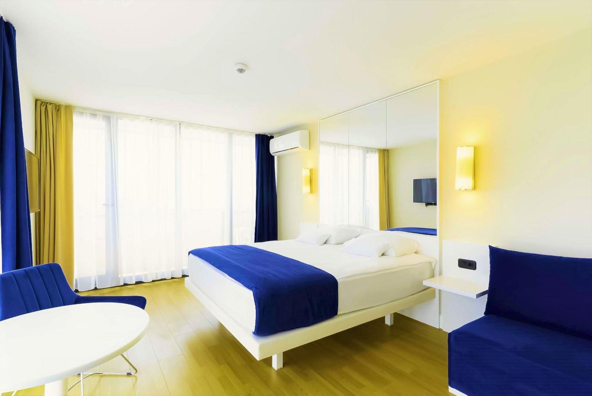 Relax And Unwind Premier Sea View Aparthotel In Batumi Exterior foto